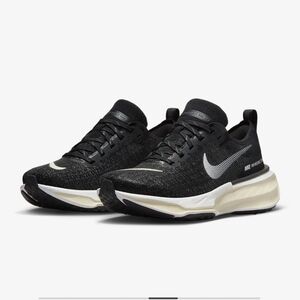 Nike Invincible Run 3 Womens Size 10 Black/White
